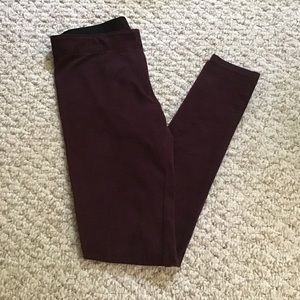 💕2/$20 Garage Burgundy Leggings
